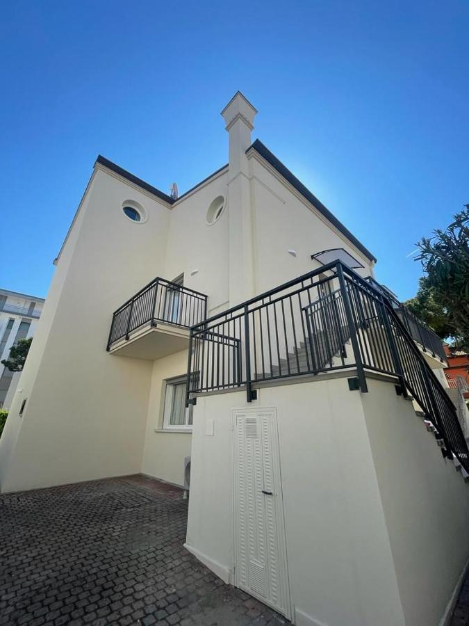 Villa Emma -Walterigato Apartments Solo Per Famiglie Lido di Jesolo Exterior foto