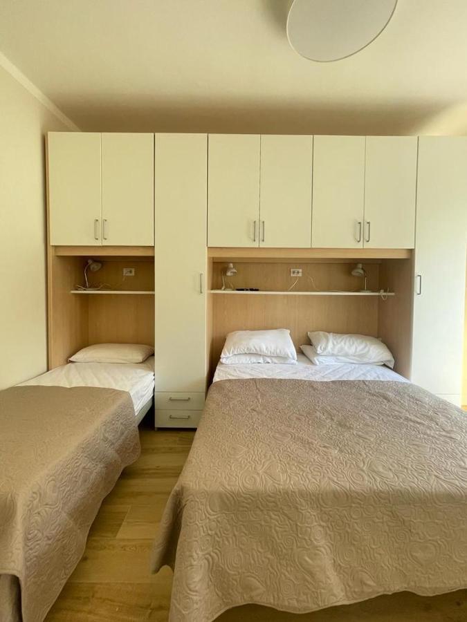 Villa Emma -Walterigato Apartments Solo Per Famiglie Lido di Jesolo Exterior foto